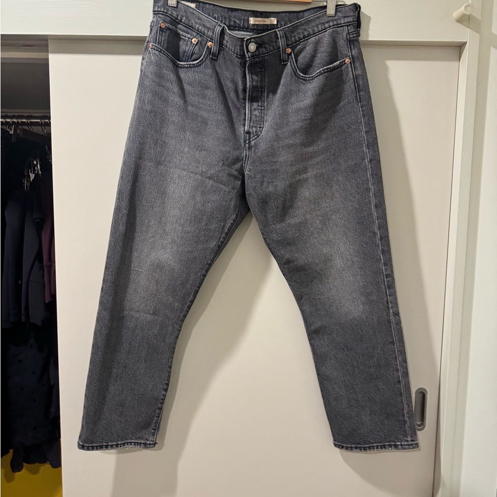 Levi's Women's Washed Black Wedgie Straight Leg Jeans
